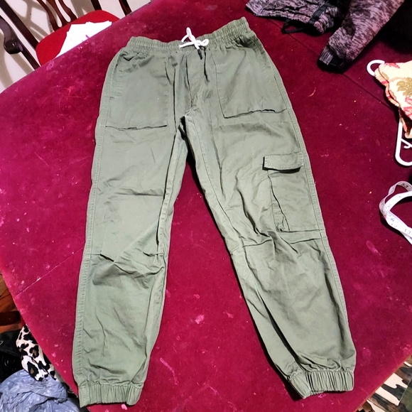 SHEIN Pants - NWOT ... SHEIN Joggers